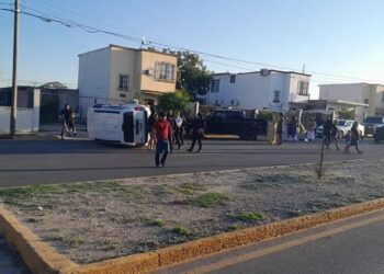 Acusan a Comisario de ordenar no detener a joven ebria en volcadura