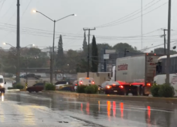 Cierre de vialidades en PN por lluvias este lunes