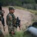 Migrantes acusan a Guardia Nacional de Tx de lanzarles gas pimienta desde Eagle Pass