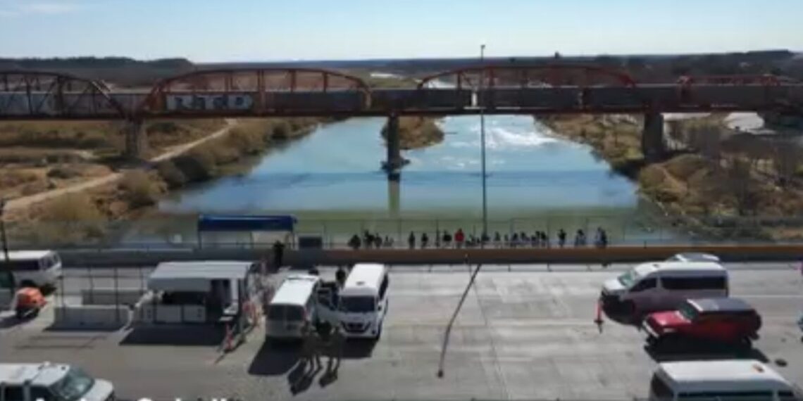 Ofrecerán viajes en camión a la frontera para migrantes con cita de asilo en EU