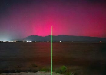 Sorprende aurora boreal cielo de Coahuila