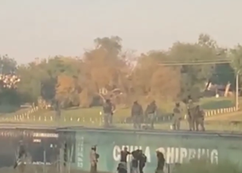Graban a Guardia Nacional de Tx presuntamente disparando gomas a migrantes en EP