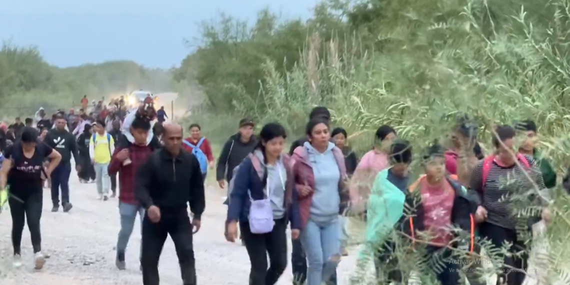 Continúan cruces masivos en área PN-EP; detienen esta mañana 140 migrantes
