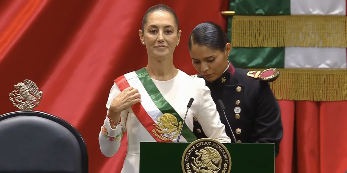 Presidenta: Claudia recibe banda presidencial de AMLO y va por 6 años más de la 4T