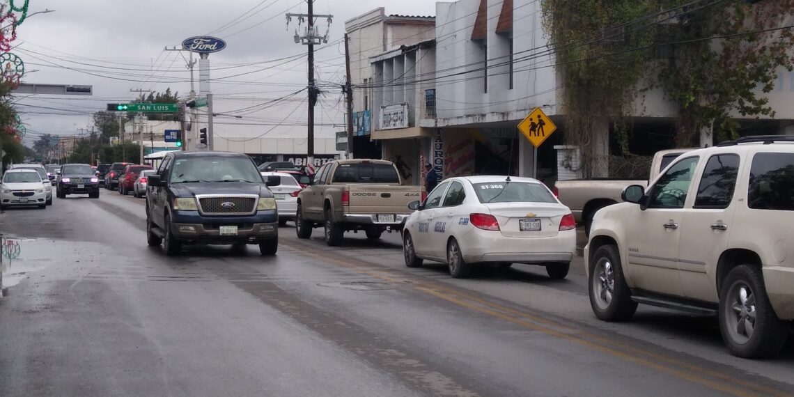 Alistan renovación de placas en Coahuila