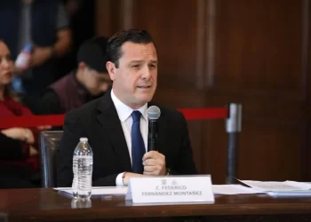Promete nuevo Fiscal de Coah abatir rezago en carpetas de investigación