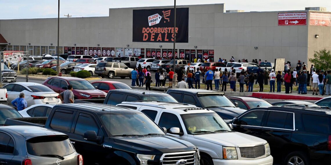 Inauguran este viernes tienda de liquidación Doorsbuster Deals en Eagle Pass