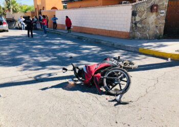 Muere motociclista tras choque en Villa de Fuente