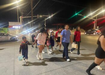 Miles de familias festejaron Halloween en calles de PN
