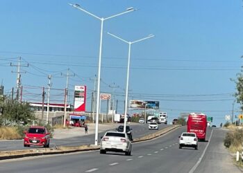 No iluminan lámparas “nuevas” en entrada a PN