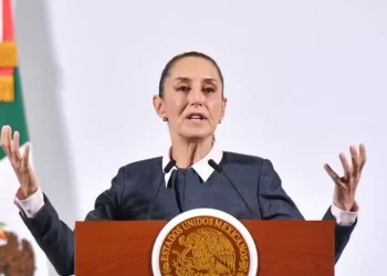 “Ni amenazas ni aranceles resolverán problema migratorio”: responde Sheinbaum a Trump