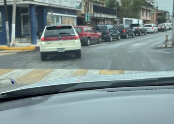 Se meten a filas de Puente 1 ante complacencia de Mpio, acusan usuarios