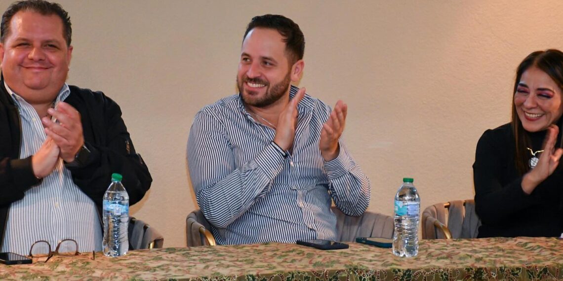 No rectifica Jacobo y se aferra a tesorero con familiares en Catastro y Cabildo