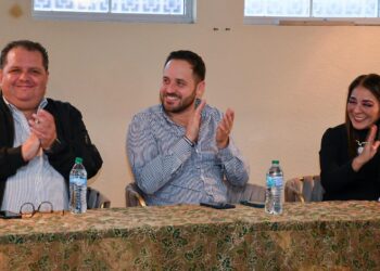 No rectifica Jacobo y se aferra a tesorero con familiares en Catastro y Cabildo