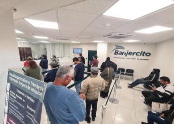 Reclaman tardanza en permiso para vehículos ante retenes de GN en 5 Manantiales