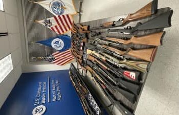 Decomisan arsenal en Puente Dos de Eagle Pass