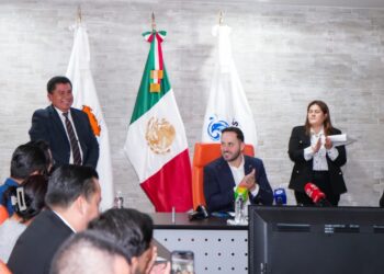 Menera dobla a Jacobo y si llega a SIMAS