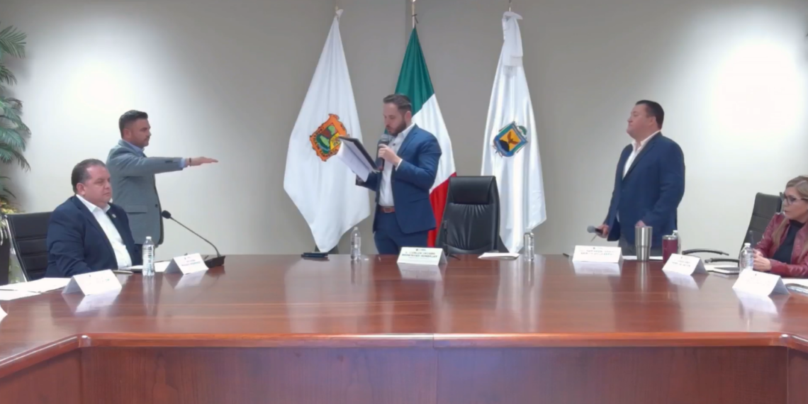 Con 1 voto en contra de la 4T aprueban a Adrián García como Contralor Municipal