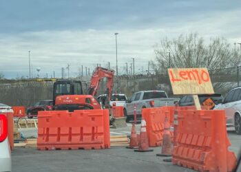 Desvian por una semana tráfico de carril Sentri en Puente Dos