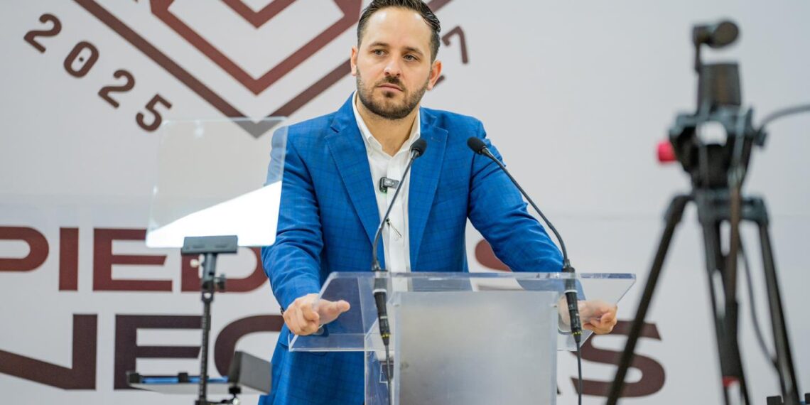 “No voy a permitir que me falten al respeto”: Jacobo a trabajadores de Zona de Tolerancia por cerrar paso a su camioneta