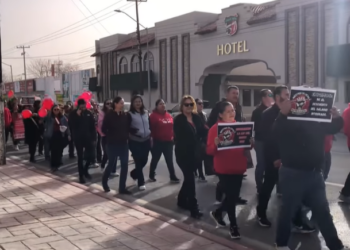 Maestros de PN se manifiestan contra reforma a ley del ISSSTE