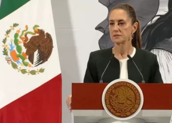 México queda exento de aranceles otro mes, tras llamada de Sheinbaum y Trump