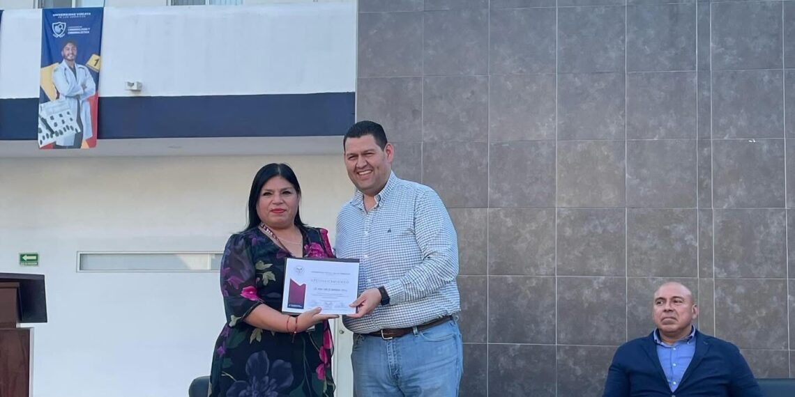 Participa regidor Juan Carlos Mendoza como ponente en la Universidad Vizcaya de las Américas, Campus Acuña