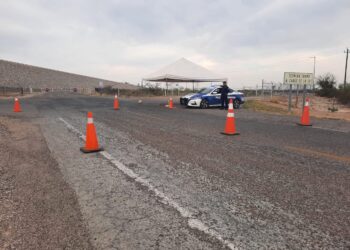 Acuña Instala Puntos de Control Informativos para Seguridad Vial en Carretera a Presa La Amistad