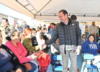 Brigada «Por Amor a Tu Escuela» lleva mejoras y compromisos al JN Niños Héroes