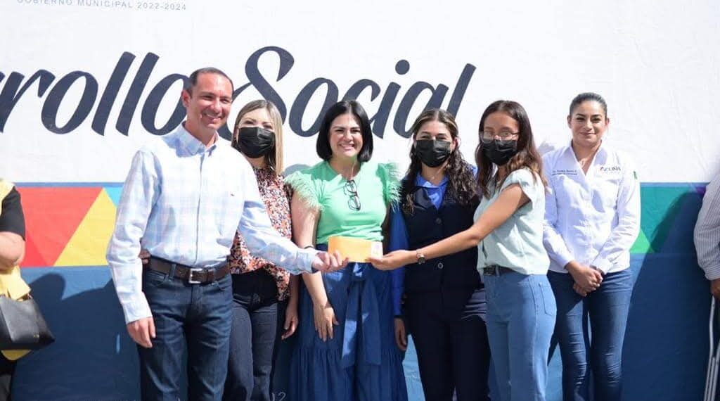 Abren registro para becas de preparatoria y universidad