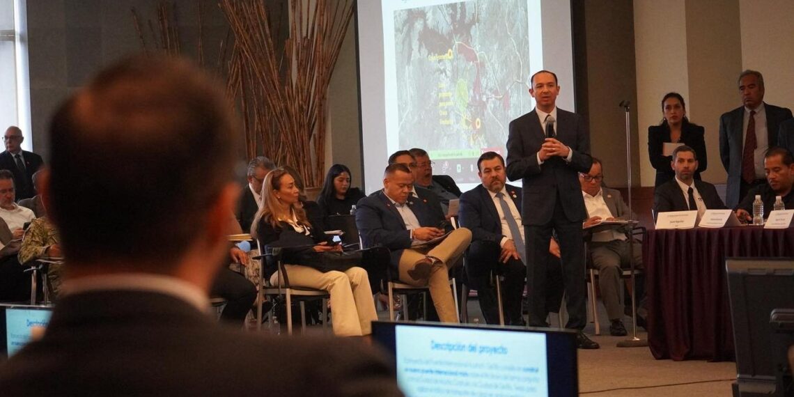 Presenta Emilio de Hoyos avances del segundo Puente Internacional Acuña-Del Río