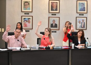 Cabildo de Acuña aprueba estímulos fiscales, cambio de uso de suelo y convenio con sría de la mujer