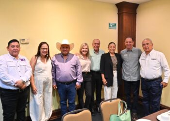 Encabeza Emilio de Hoyos reunión de alcaldes de la región para acordar acciones contra el Dengue y la Rickettsiosis