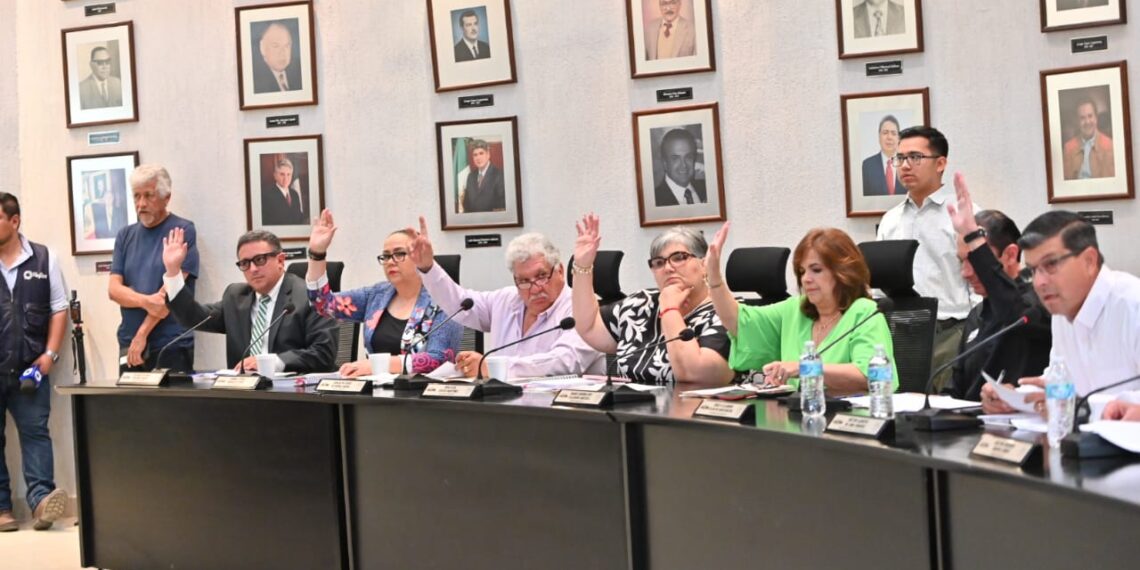 Aprueba Cabildo convocatorias al mérito juvenil y ciudadano