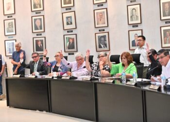 Aprueba Cabildo convocatorias al mérito juvenil y ciudadano