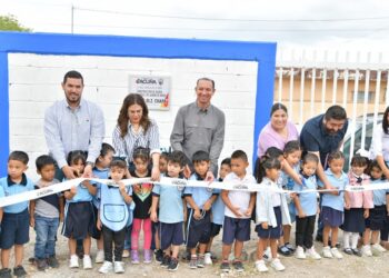 Entrega gobierno de Acuña barda perimetral en jardín de niños «Lucila González»