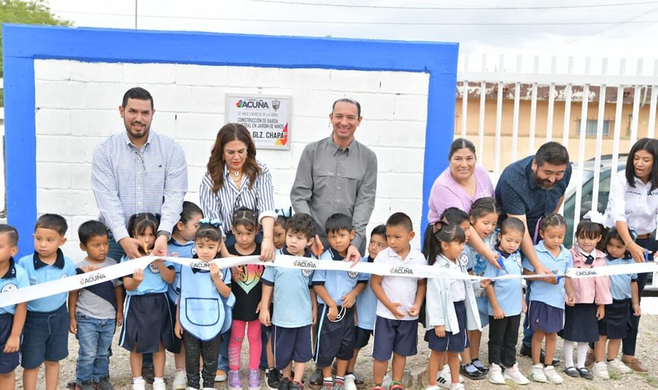 Entrega gobierno de Acuña barda perimetral en jardín de niños «Lucila González»