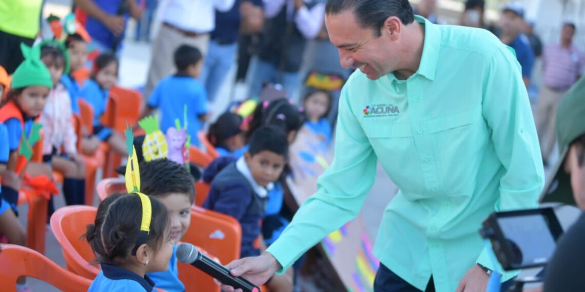Continúa entrega de obras en planteles educativos en Acuña