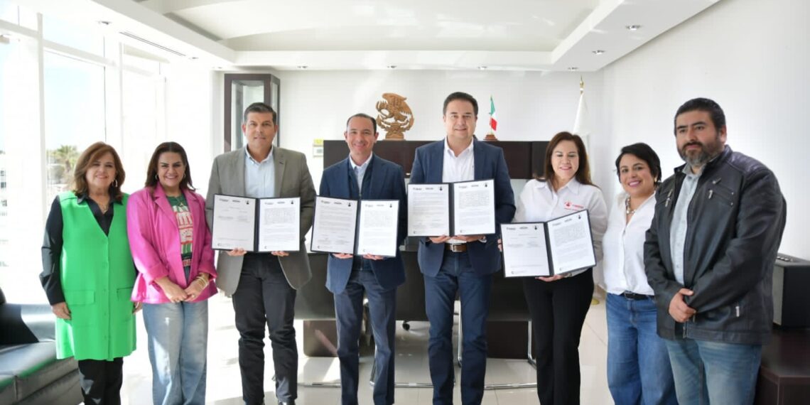 Municipio y el IEEA firman convenio