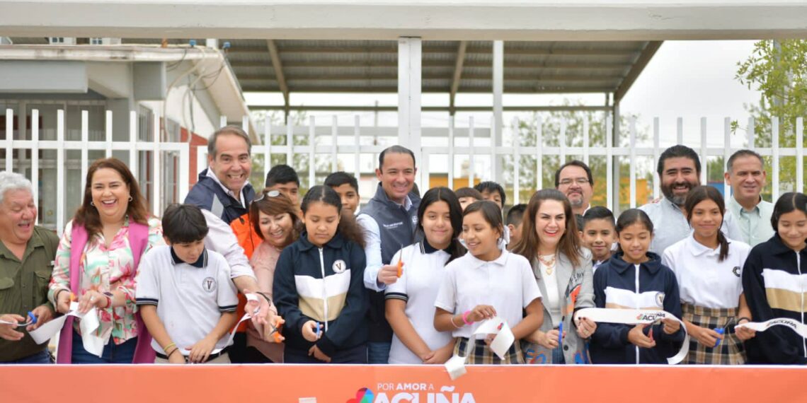 Entrega Mpio barda perimetral en secundaria José María Vasconcelos