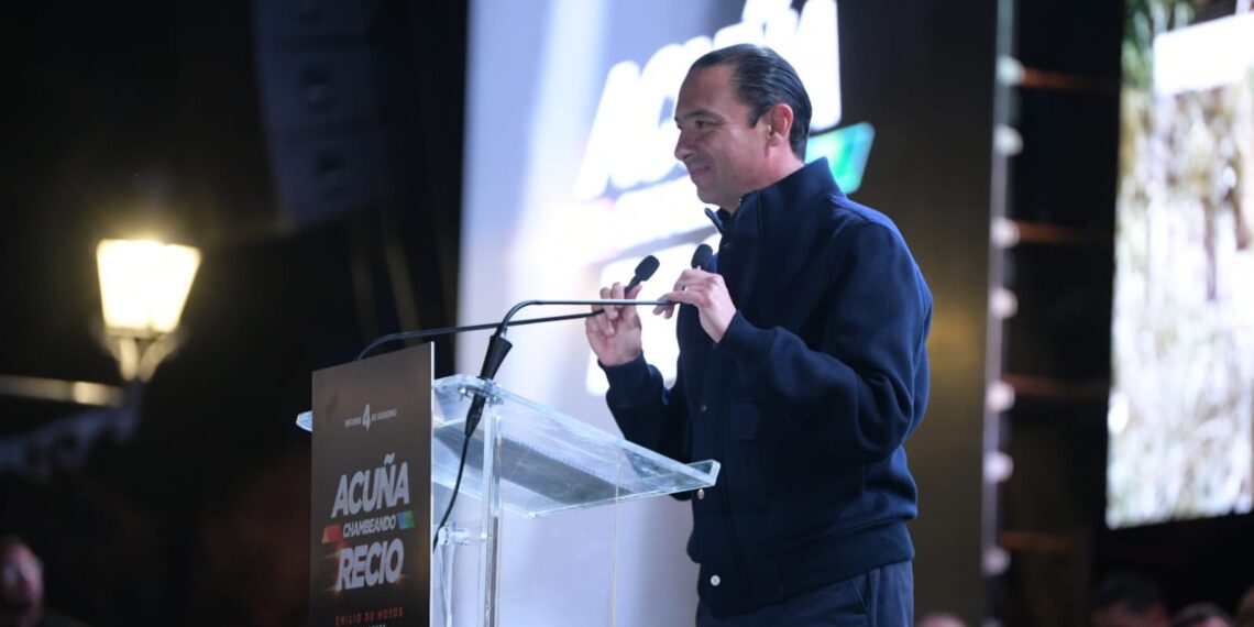 Presenta Emilio de Hoyos informe de gobierno