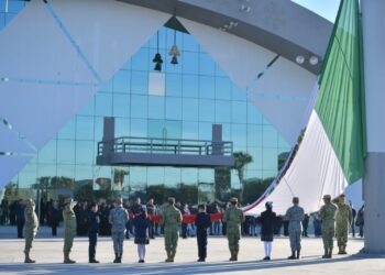 Acuña conmemora el CIX aniversario de la Constitución Mexicana