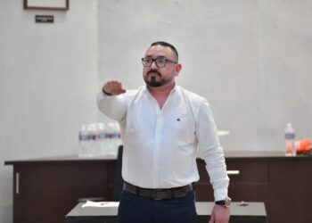 Cabildo de Acuña nombra nuevo secretario del Ayuntamiento