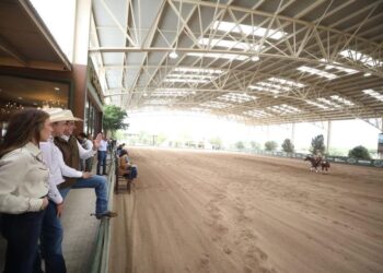 Gobierno de Acuña felicita a rancho «El Fortín» por organizar  la National Reining Horse Association / NRHA MX