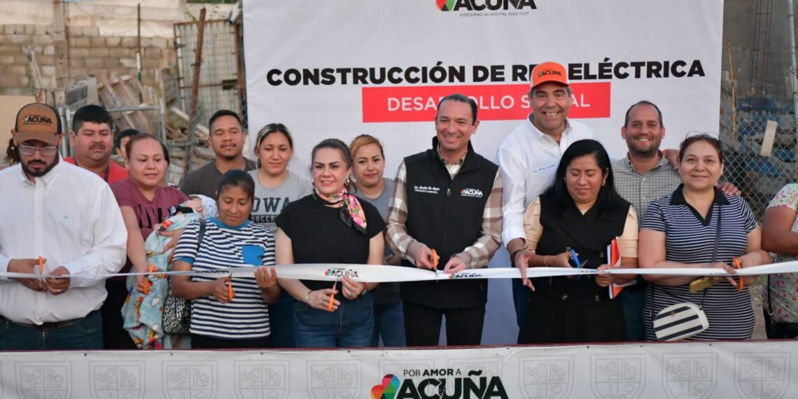 Gobierno de Unidad construye red eléctrica en Fundadores