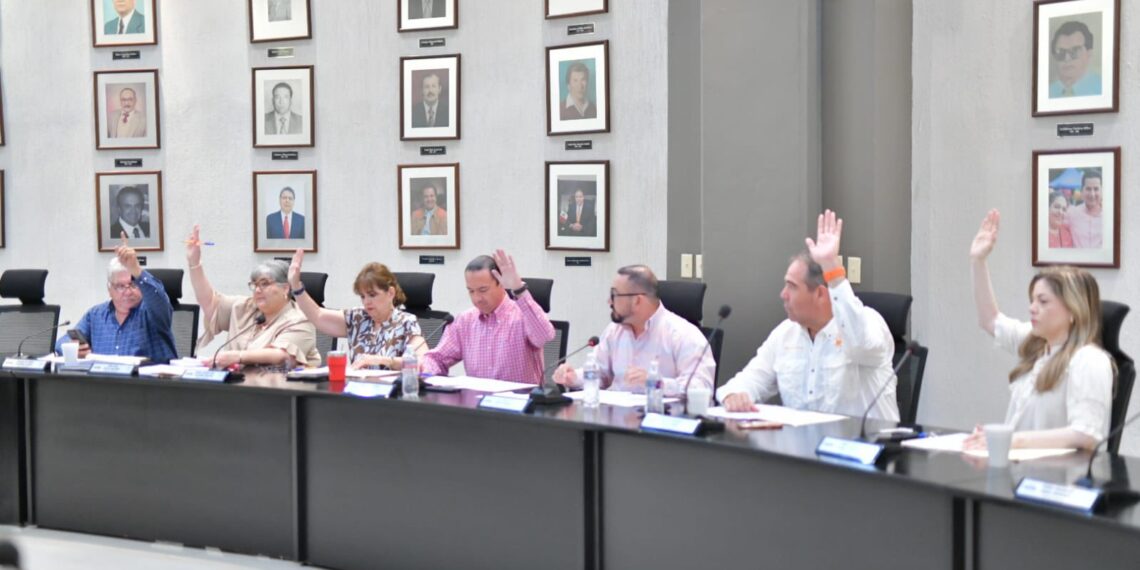 Cabildo de Acuña aprueba acuerdos sobre desarrollo urbano, transporte y reformas constitucionales