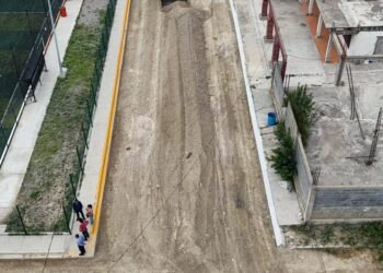 Supervisa Emilio de Hoyos obra de pavimentación en colonia Gámez Sumarán