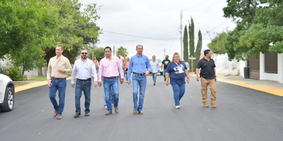 Fortalece Emilio de Hoyos infraestructura vial con pavimentación en col Maestros Federales