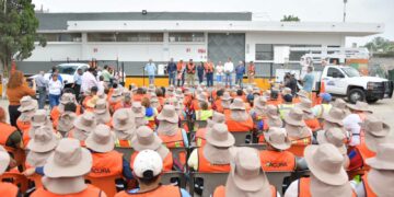 Refuerza Emilio de Hoyos labores de imagen urbana con nuevo equipamiento para programa «Acuña te quiero»