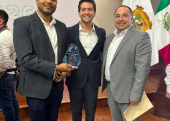 Recibe Acuña Premio Estatal de Transparencia 2026 por nivel de excelencia